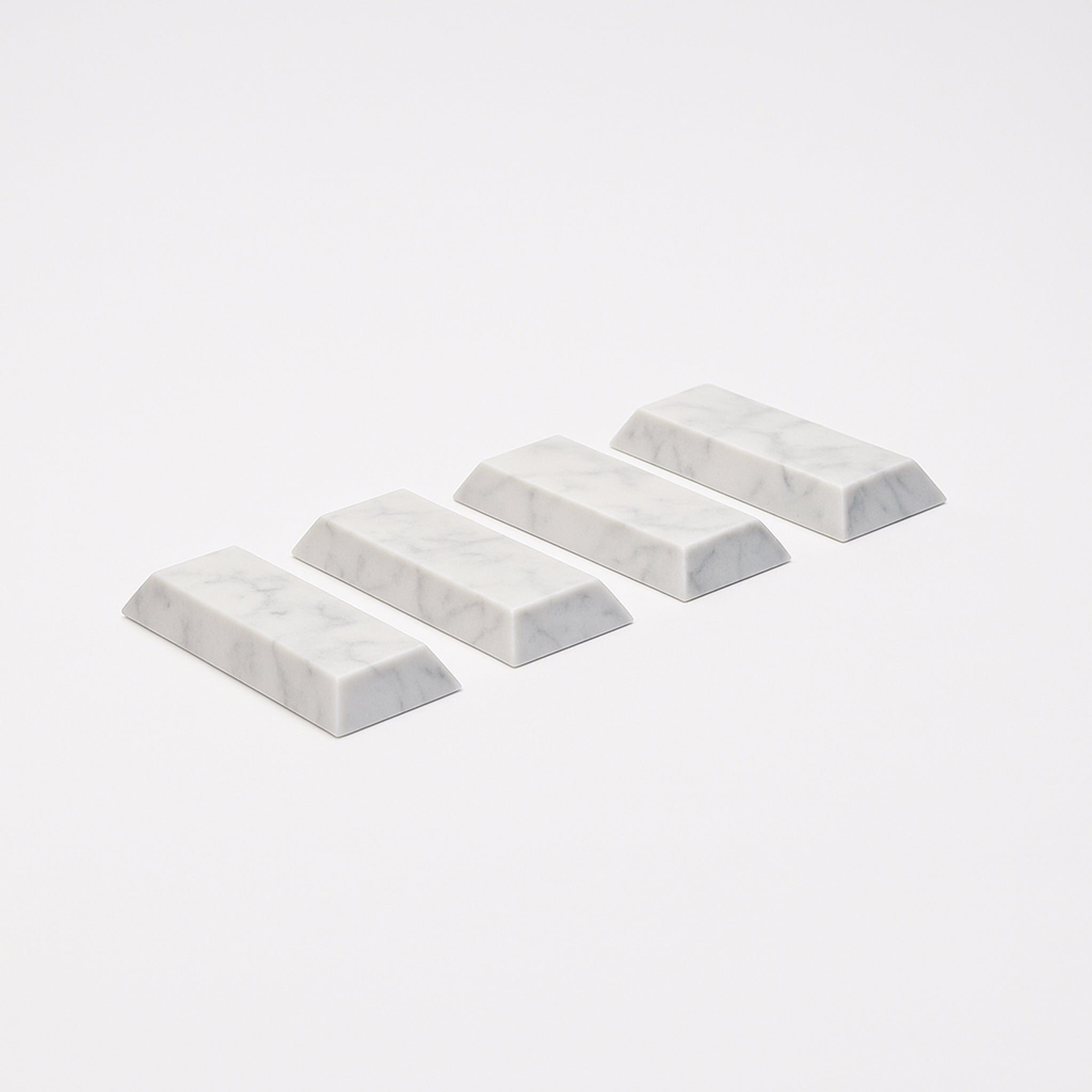 FREESTYLE BEVELED EDGE RISERS