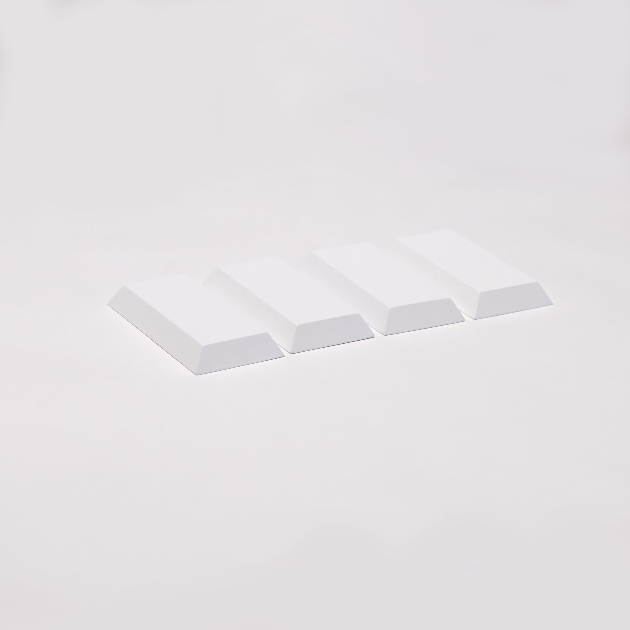 FREESTYLE BEVELED EDGE RISERS