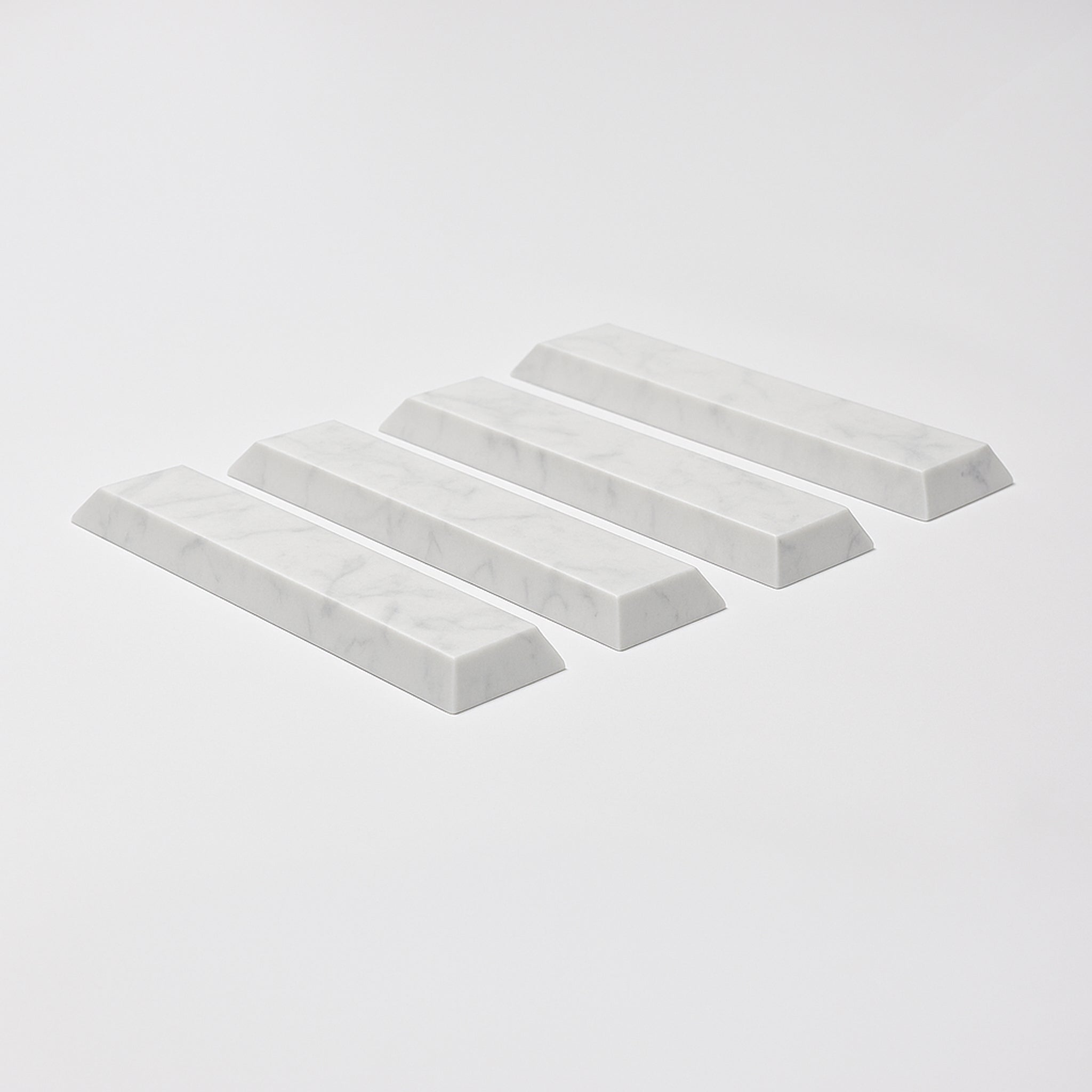 FREESTYLE BEVELED EDGE RISERS