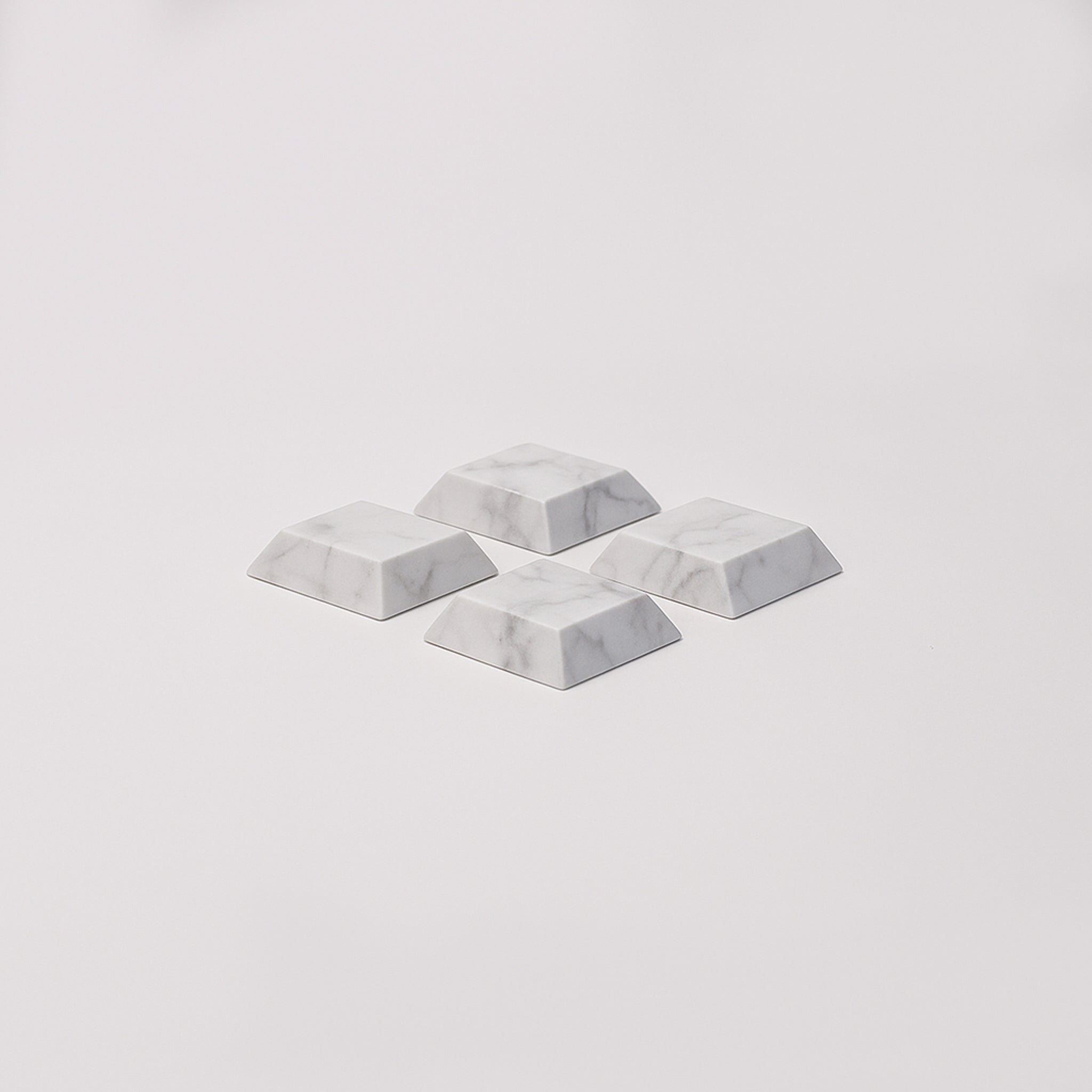 FREESTYLE BEVELED EDGE RISERS