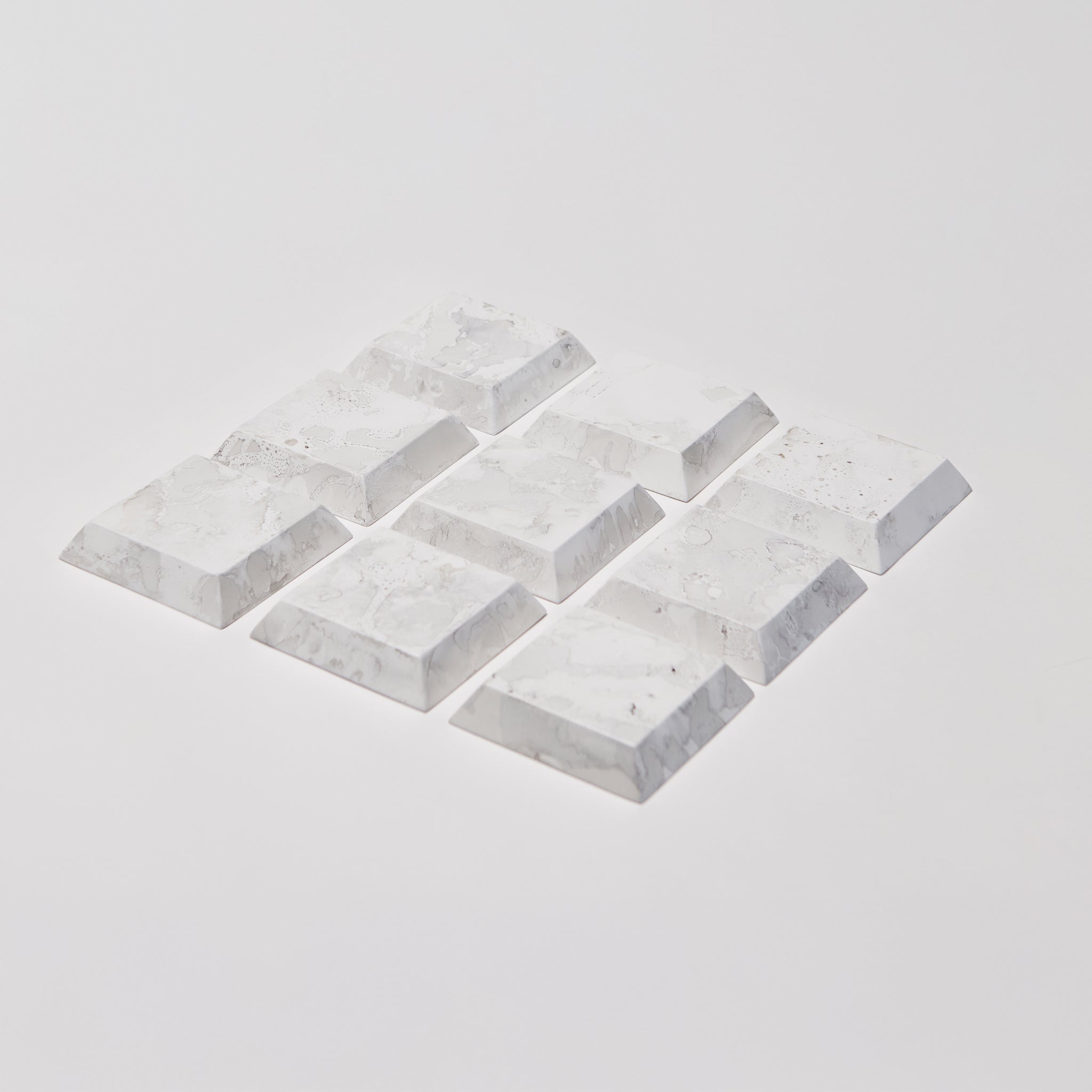 FREESTYLE BEVELED EDGE RISERS