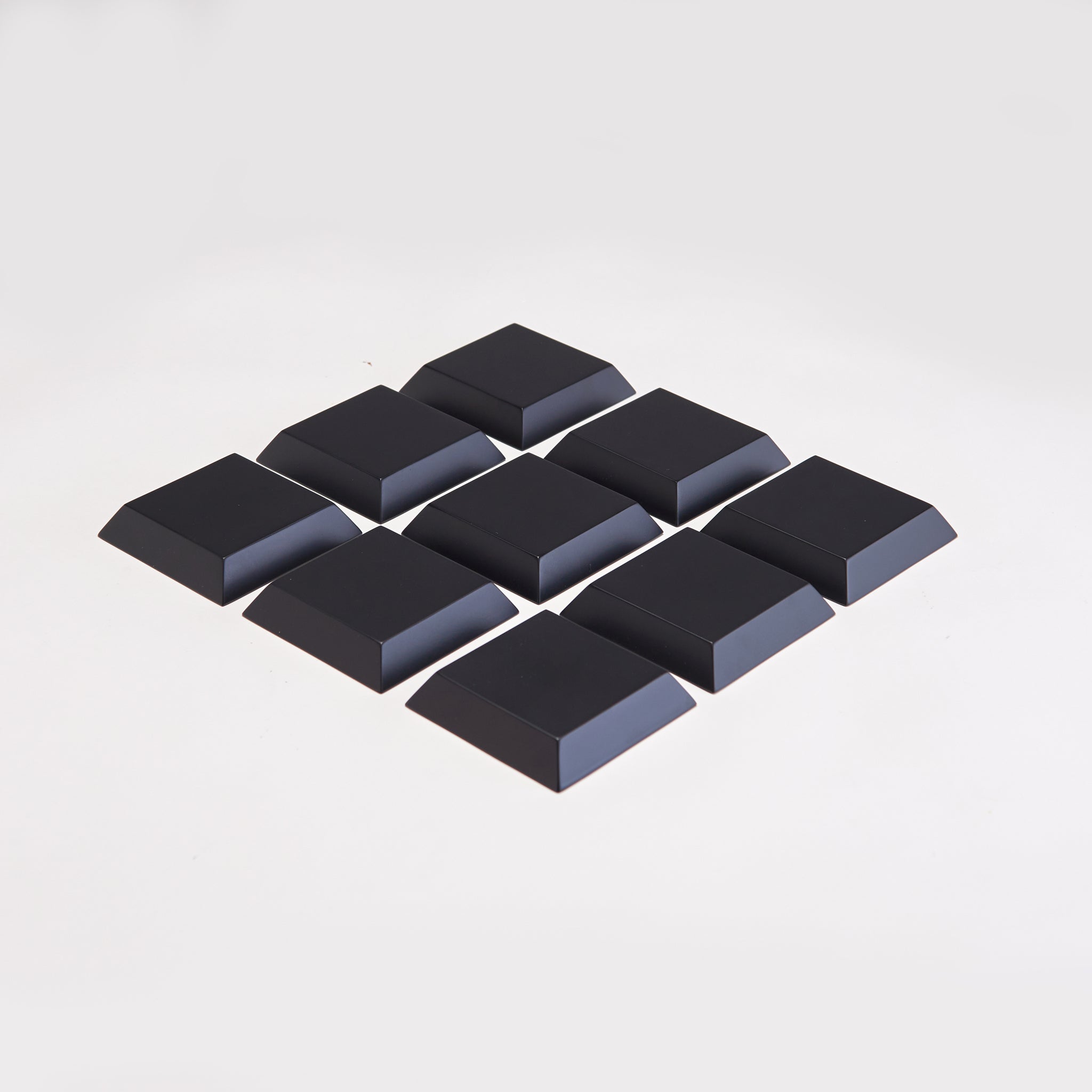 FREESTYLE BEVELED EDGE RISERS