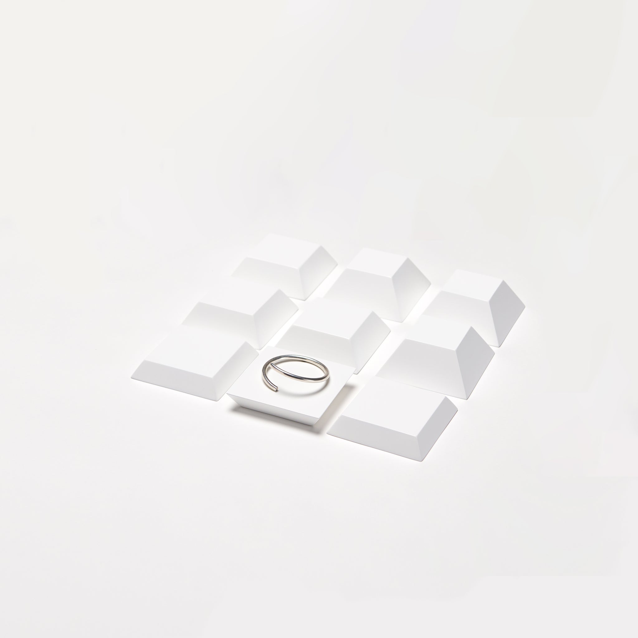 BEVEL EDGE MODULAR SQUARE RISER