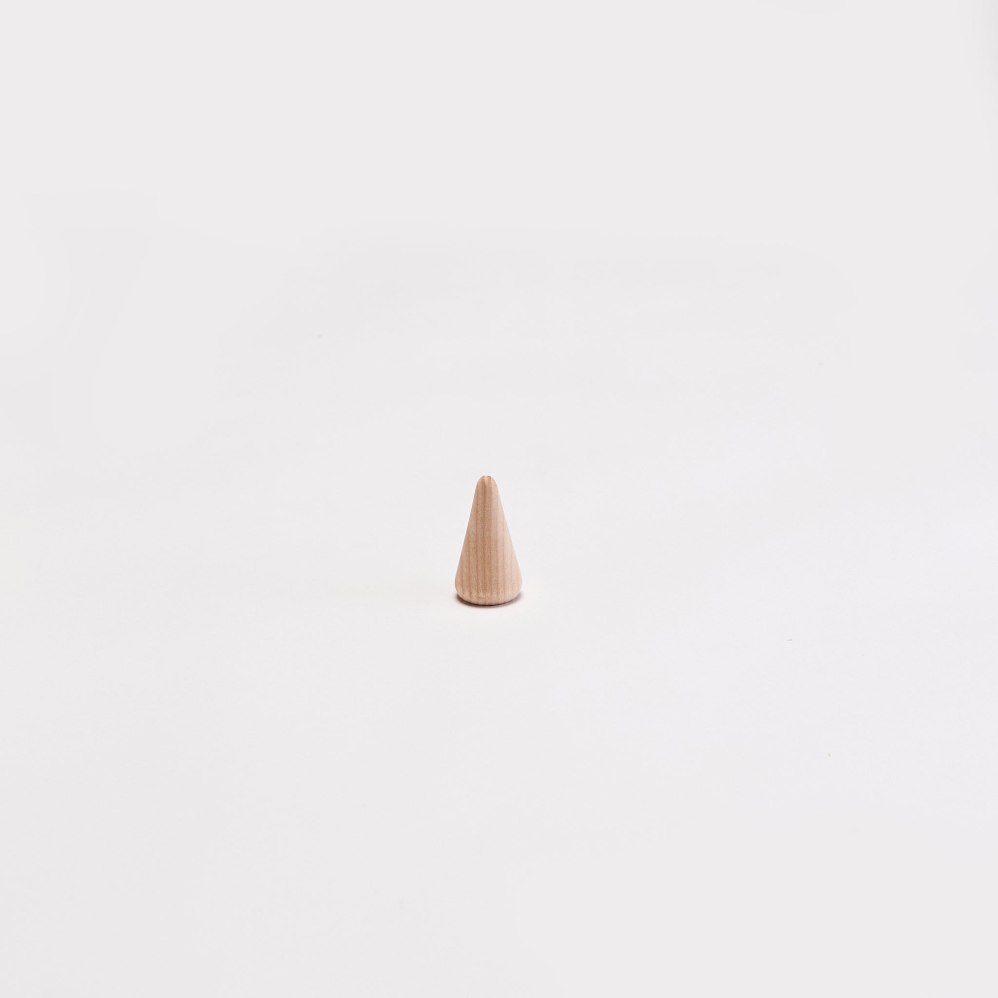 NATURAL WOOD RING CONES