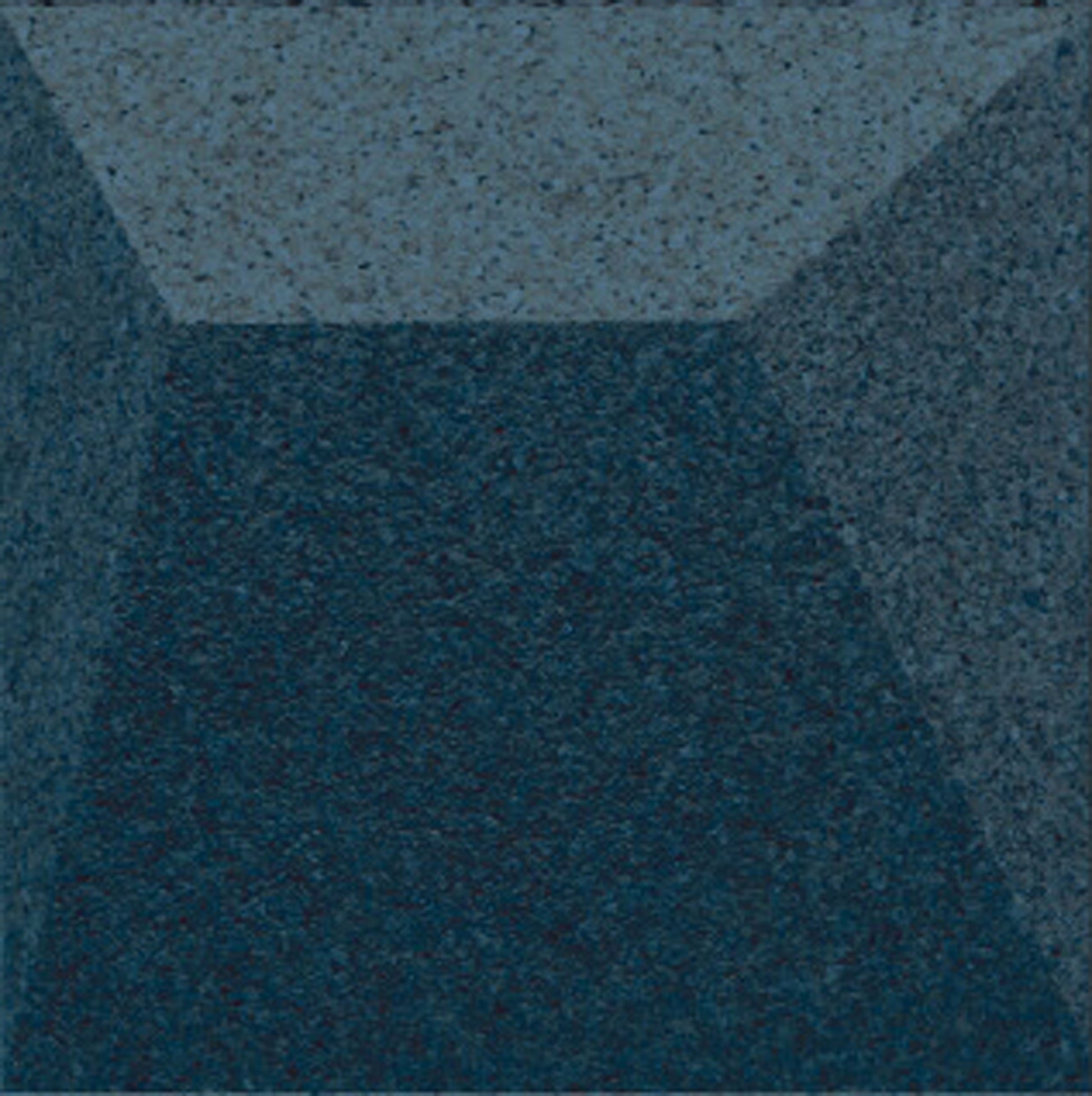 eb7b382b-b74a-49ca-820f-329429323d49/display-jewlery-cork-riser-nazca-indigo-main.jpg