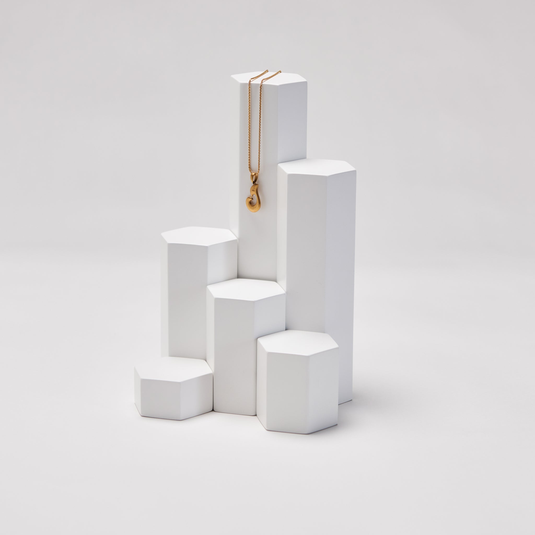 UNIVERSAL HEXAGON DISPLAY TOWER & UNIVERSAL MAGNETIC HEXAGON DISPLAY TOWER