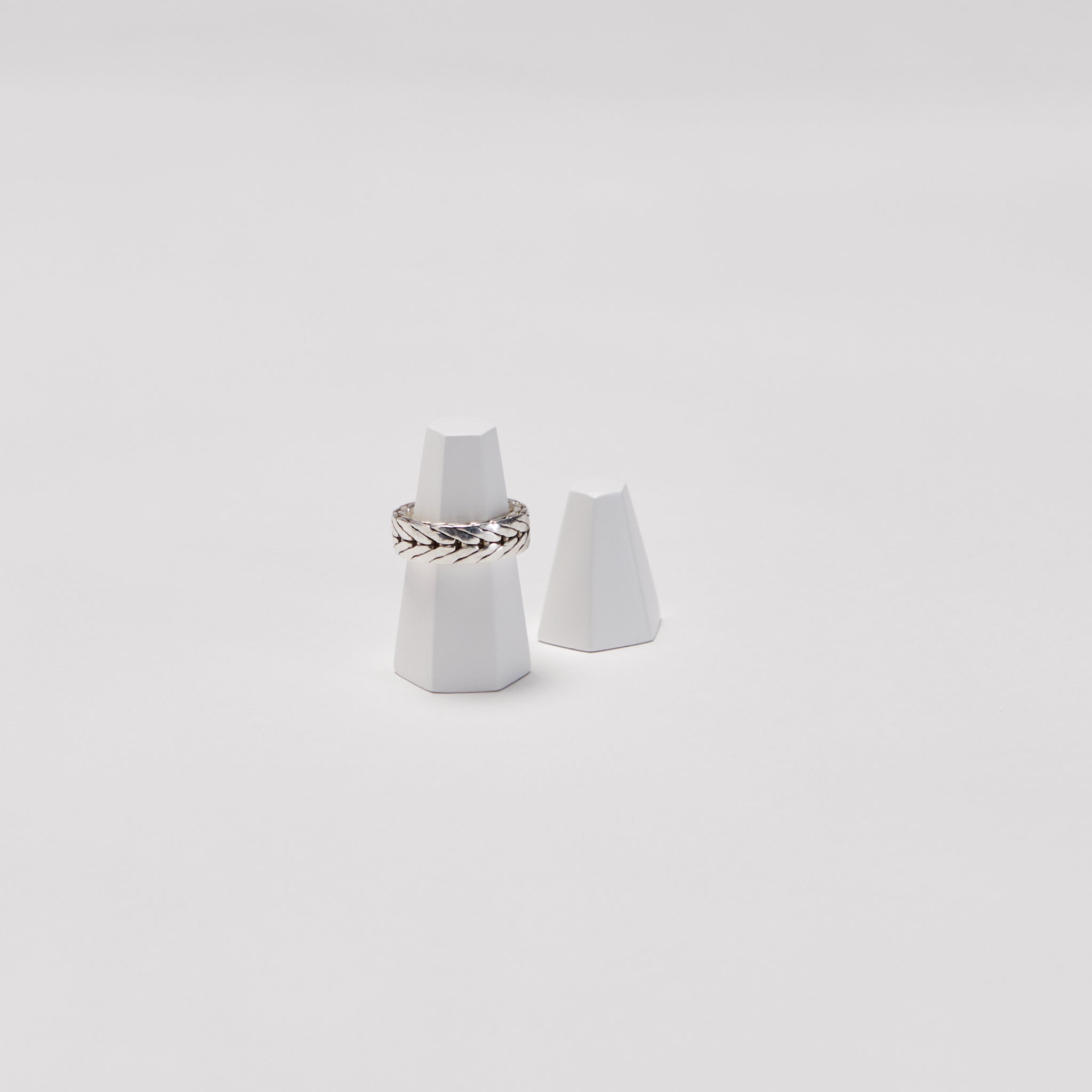 HEXAGONAL RING DISPLAY