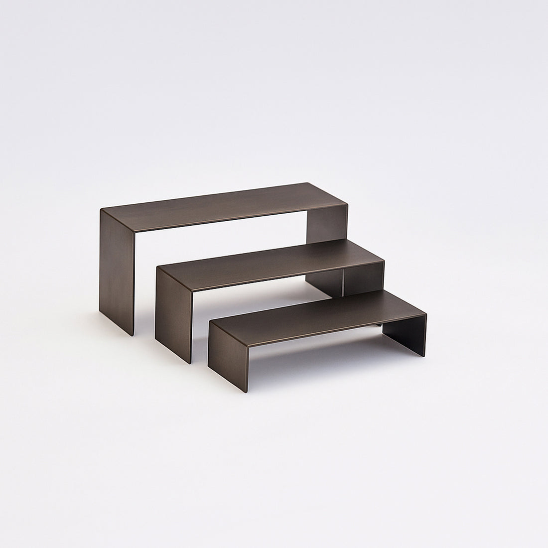 UNIVERSAL NESTING SET RISERS